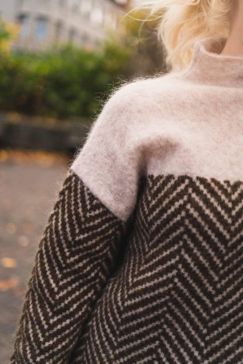 Gia™ - Luxury Cashmere Turtleneck Jumper